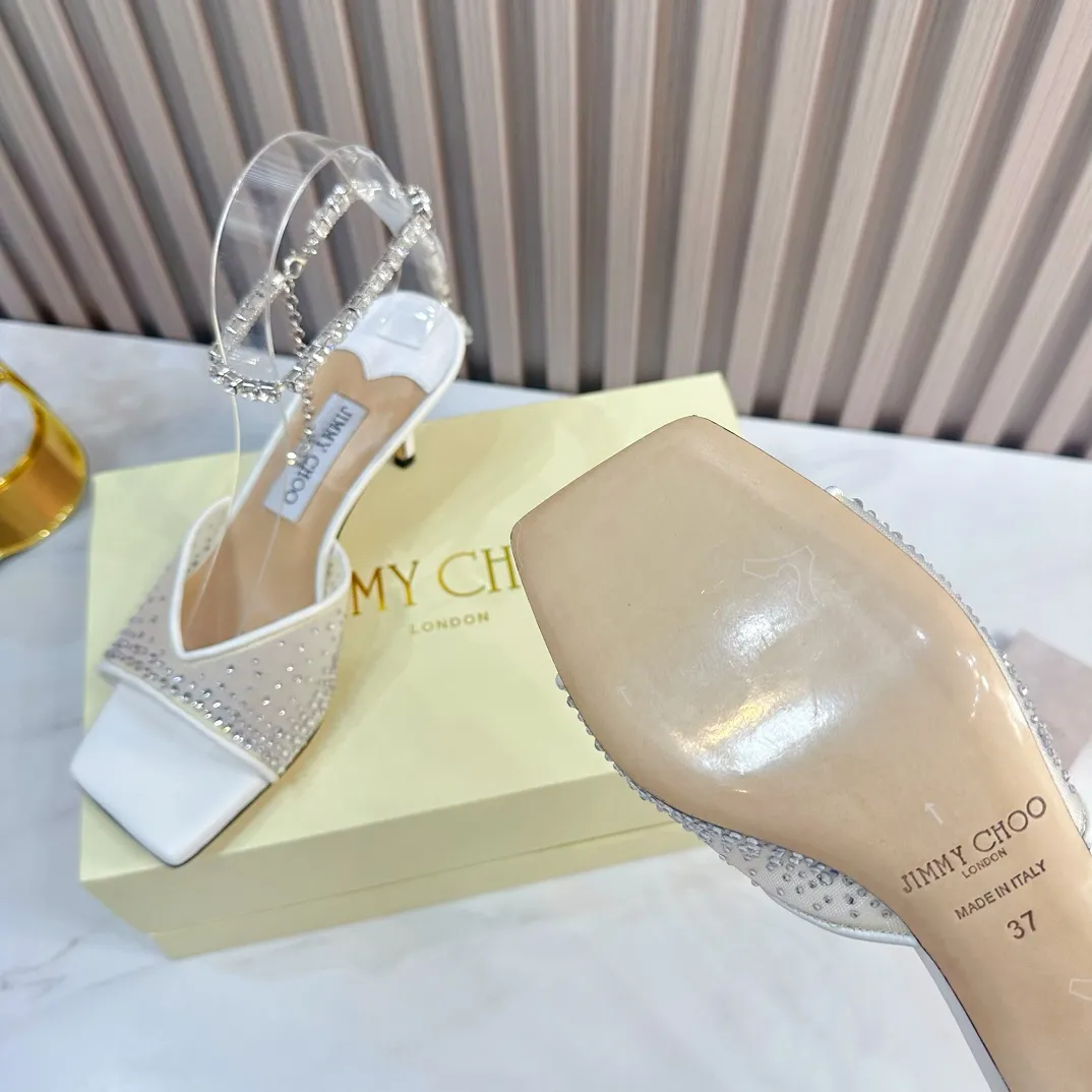 👟👟Ex-factory price 660👟👟 JIMMY CHOO (Jimmy CHOO) 💝💝💝 is a very comprehensive noble fashion lifestyle brand, with a series of women's high-heeled, medium-heeled, flat-heeled sandals with the same strap from major fashion bloggers and celebrities in Hong Kong and the United States.  The Australian pointed toe, round toe and square toe series are simply beautiful. Fall in love with elegance and playful sense of the future. Just by looking at them, you want to own them immediately, but you can really think about a pair of exquisite high heels~~~~~~~~~~~~~~~~~ 💝This series is specially designed for extraordinary and indifferent ladies, thus creating a unique overall effect, Jimmy Choo Design products that inspire women to move forward and show their charm💝💝💝 1⃣️Material: Imported genuine mesh hot diamond 2⃣️Inner: Imported Italian lambskin, super soft and delicate 3⃣️Outsole: Imported Italian original original color genuine leather outsole Heel height 6.5cm (10.0/8.5cm can be made) 4⃣️Code number: 35-39 (34.40.41.42 customized)
